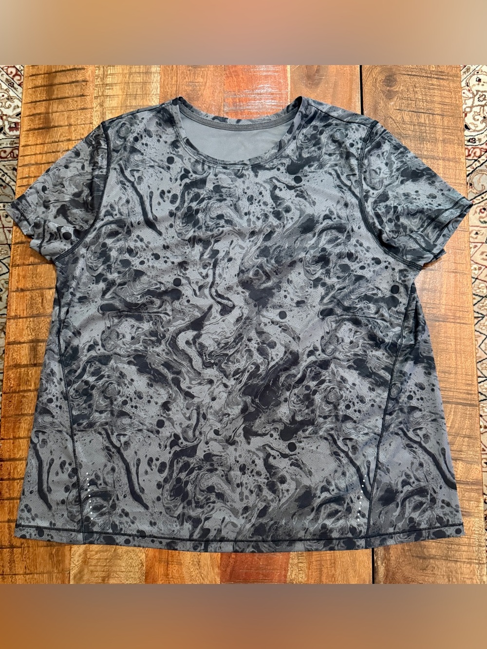 Ideology women's gray and black marble short sleeve tee